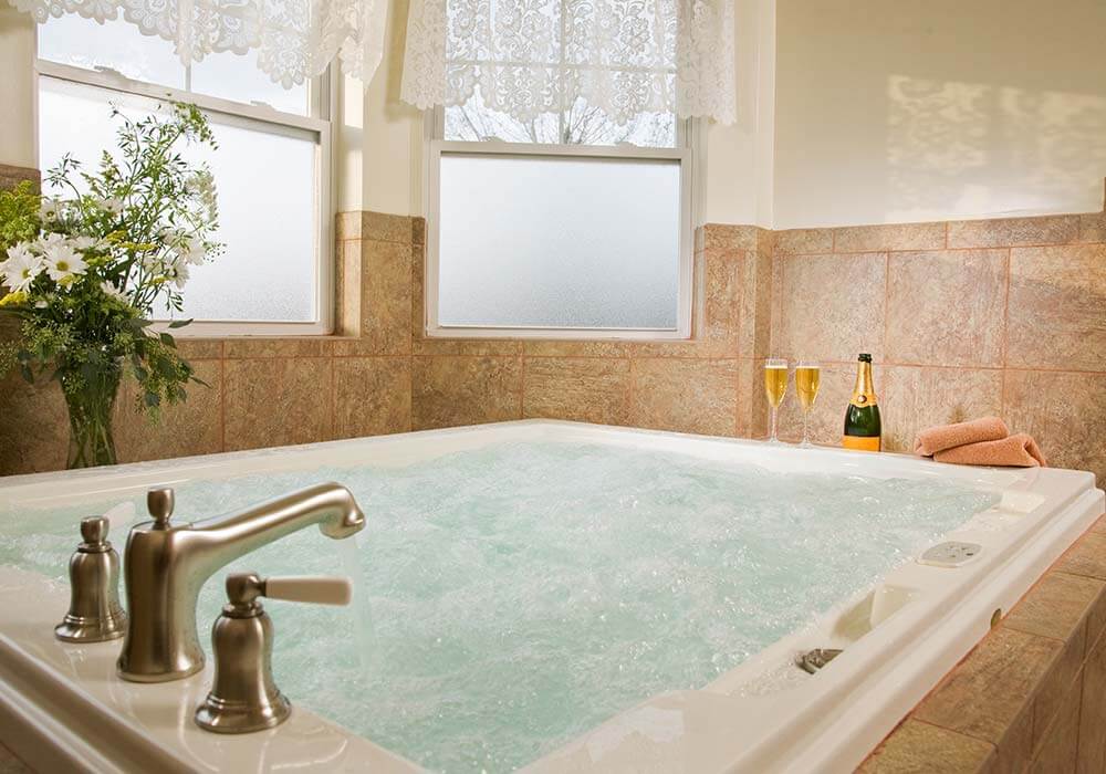 Jacuzzi, The Wilbraham Mansion & Suites, Jersey Shore, Cape May New Jersey