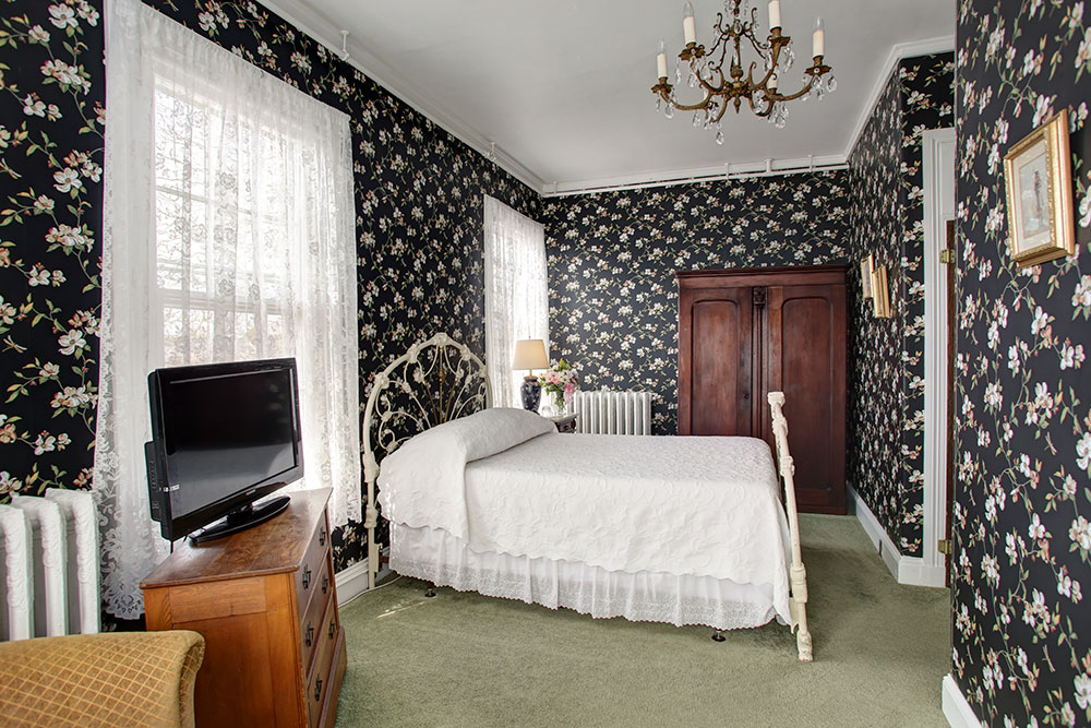 Room 4, The Wilbraham Mansion & Suites Boutique Hotel, Cape May, NJ